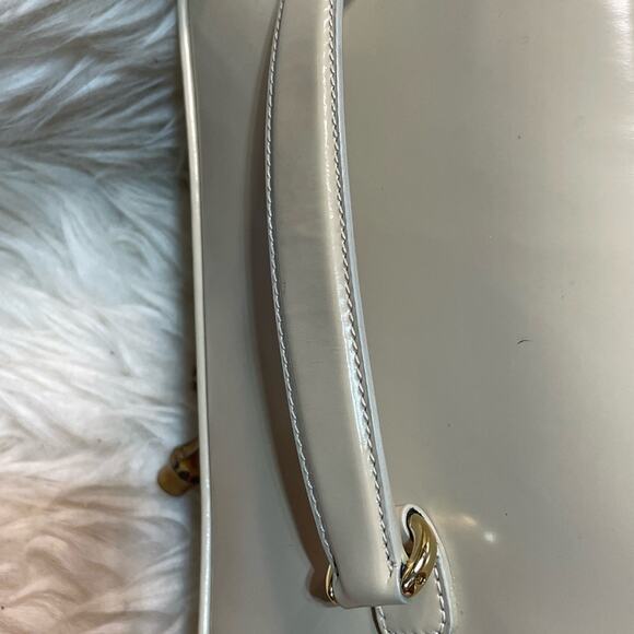 Gucci Almond patent leather Cosmetic case in good condition - Picture 6 of 8